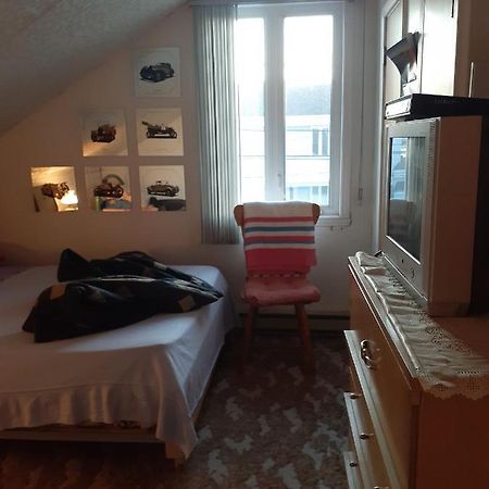 Bed and Breakfast Bienvevus Chez Rino-Hugues Труа-Пистоль Экстерьер фото