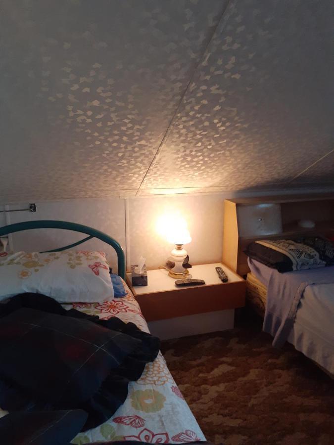 Bed and Breakfast Bienvevus Chez Rino-Hugues Труа-Пистоль Экстерьер фото