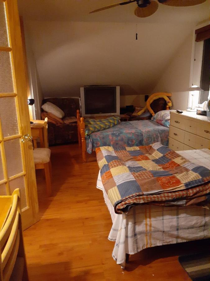 Bed and Breakfast Bienvevus Chez Rino-Hugues Труа-Пистоль Экстерьер фото
