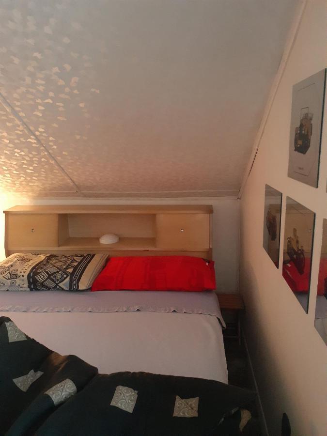 Bed and Breakfast Bienvevus Chez Rino-Hugues Труа-Пистоль Экстерьер фото